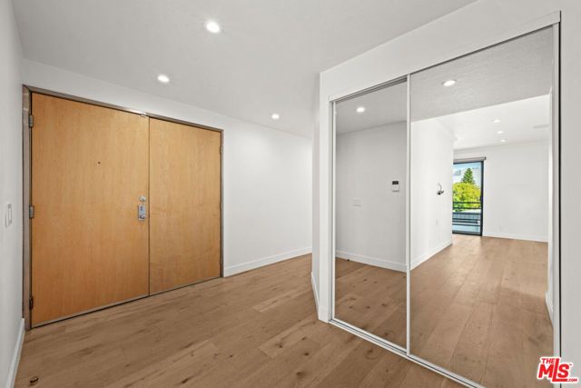 106 N Croft Avenue 301, Los Angeles, CA 90048