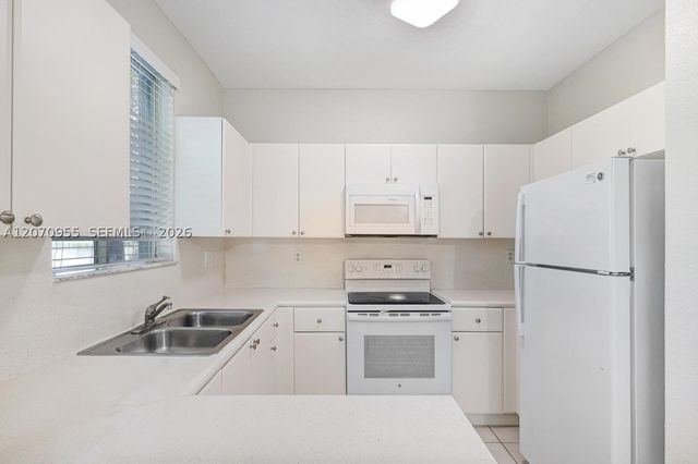 2828 SE 16th Ave 114, Homestead, FL 33035