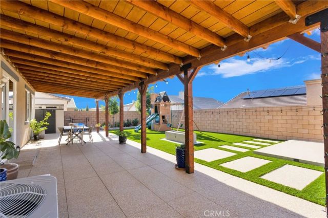 12644 Ojo Caliente, Victorville, CA 92392