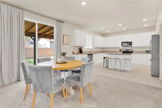12644 Ojo Caliente, Victorville, CA 92392