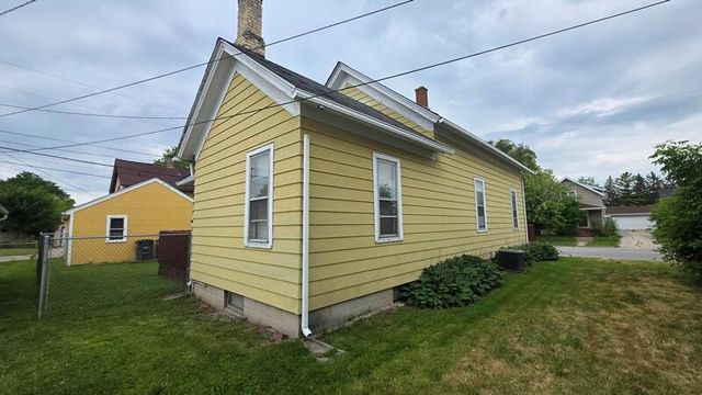 1423 N 17th STREET, Sheboygan, WI 53081