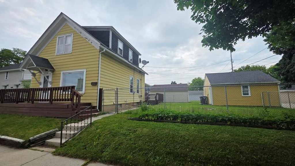 1423 N 17th STREET, Sheboygan, WI 53081