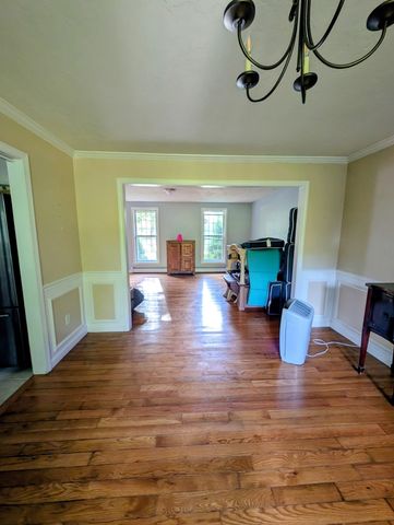 38 Lake St, Spencer, MA 01562