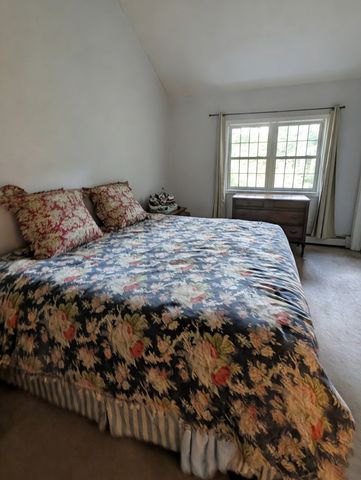 38 Lake St, Spencer, MA 01562