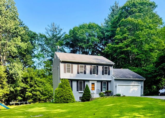 38 Lake St, Spencer, MA 01562