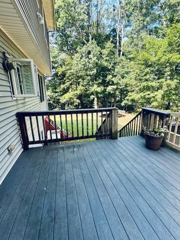 38 Lake St, Spencer, MA 01562