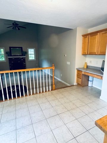 38 Lake St, Spencer, MA 01562