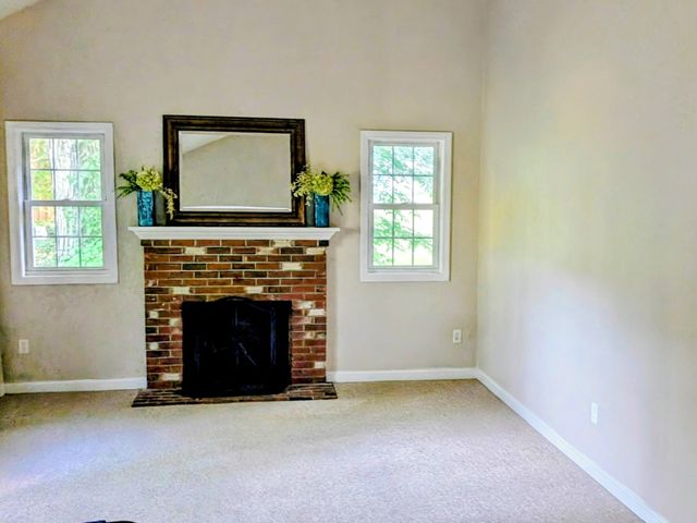 38 Lake St, Spencer, MA 01562