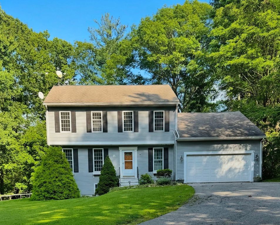 38 Lake St, Spencer, MA 01562