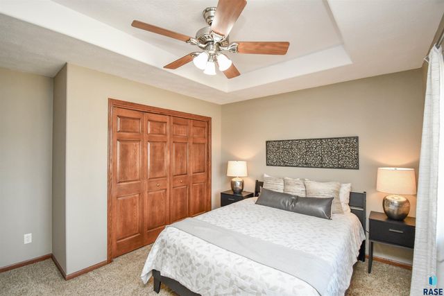 610 Kent St Street, Harrisburg, SD 57032