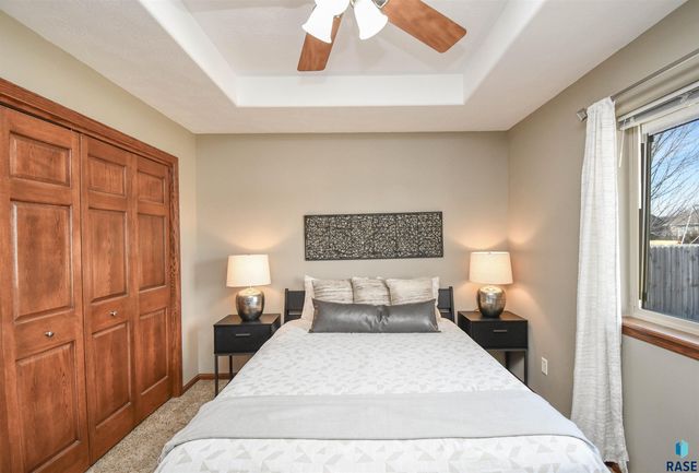 610 Kent St Street, Harrisburg, SD 57032