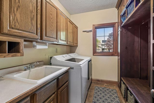 3790 Yellowstone Lane N, Plymouth, MN 55446