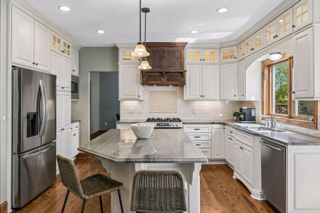 3790 Yellowstone Lane N, Plymouth, MN 55446