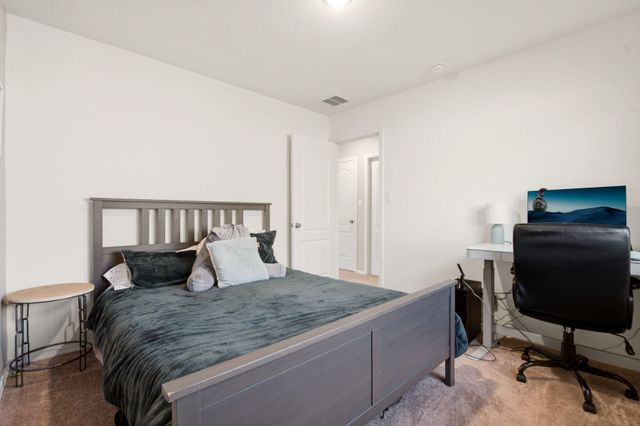 3852 Hernandez Street SW, Los Lunas, NM 87031