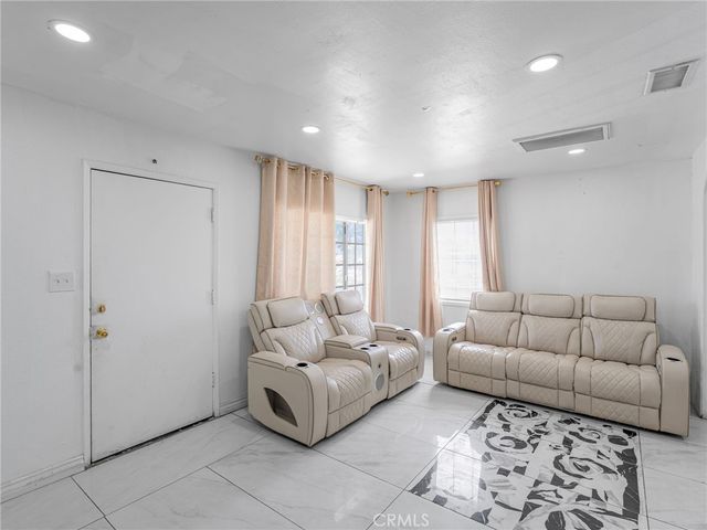 6958 37th Street, Riverside, CA 92509