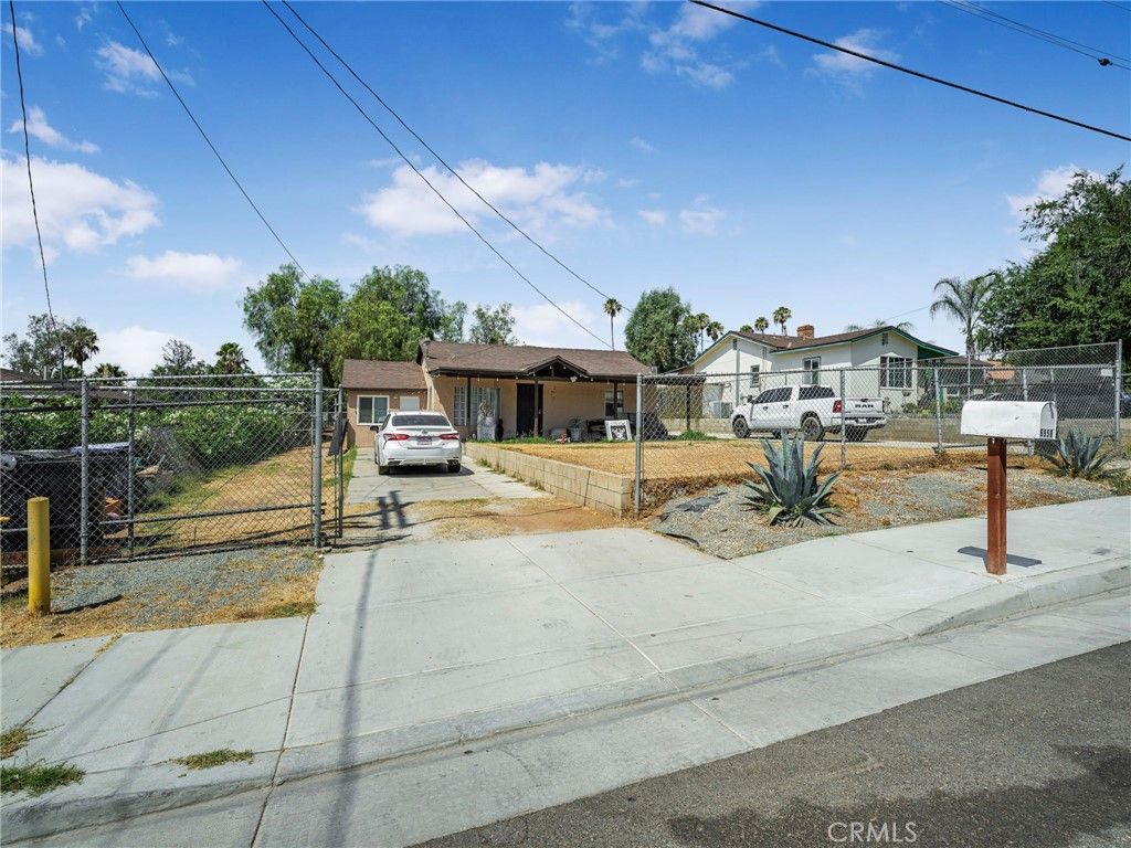 Image 1 of property listing at 6958 37th, Riverside, CA 92509