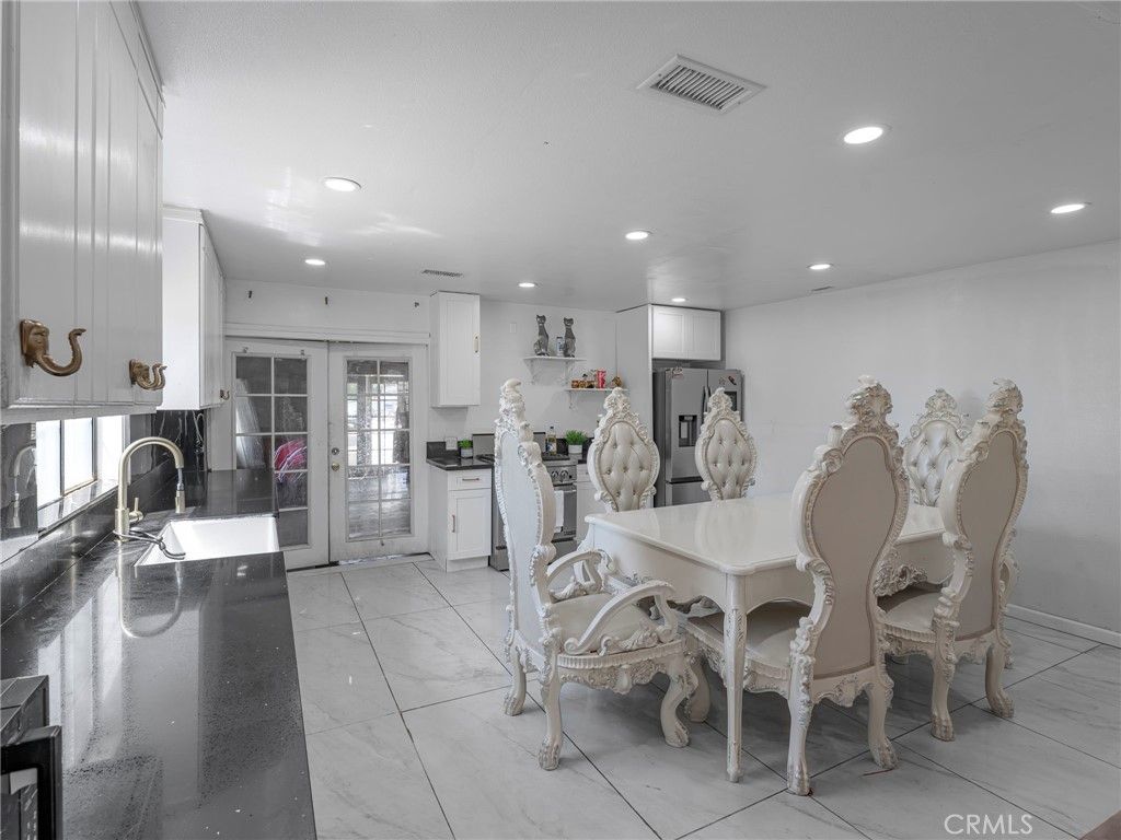 Image 21 of property listing at 6958 37th, Riverside, CA 92509