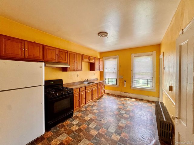 51 Benkard Avenue, Newburgh, NY 12550