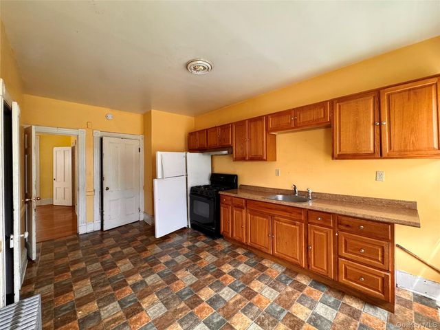 51 Benkard Avenue, Newburgh, NY 12550