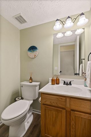 8750 Woodwind Drive, Lewis Center, OH 43035