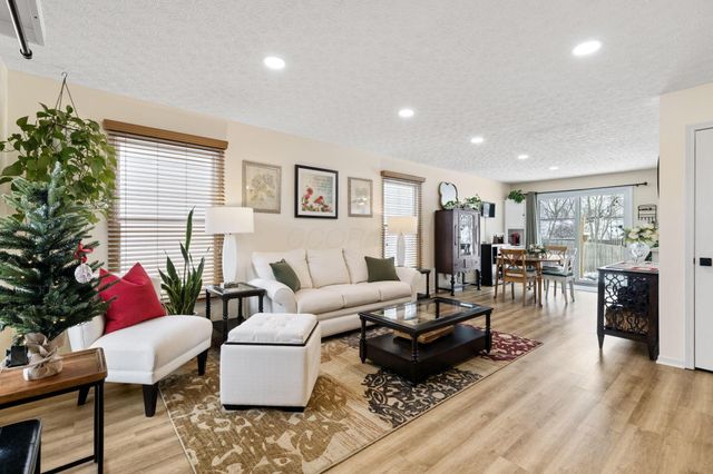 8750 Woodwind Drive, Lewis Center, OH 43035