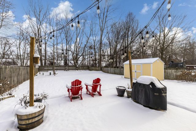 8750 Woodwind Drive, Lewis Center, OH 43035