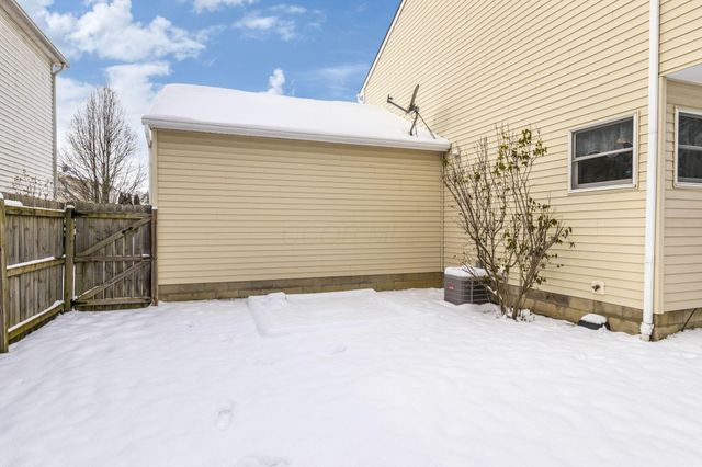 8750 Woodwind Drive, Lewis Center, OH 43035