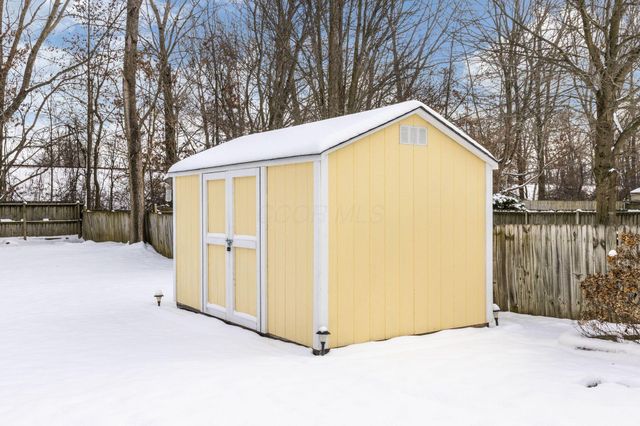 8750 Woodwind Drive, Lewis Center, OH 43035