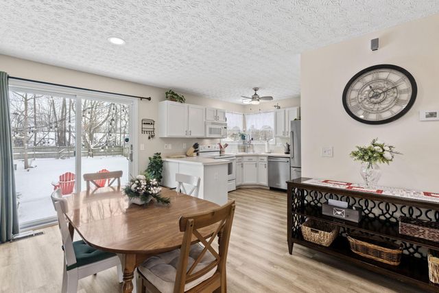 8750 Woodwind Drive, Lewis Center, OH 43035