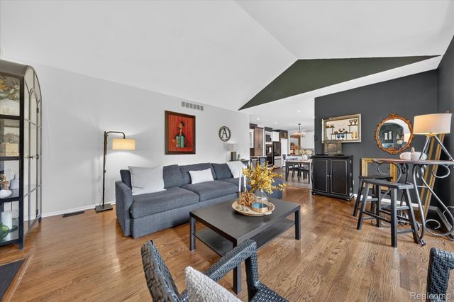 432 E Canford Park, Canton Charter Township, MI 48187