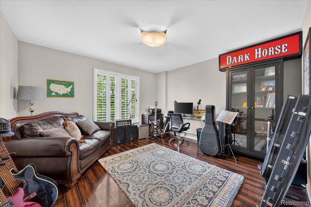 432 E Canford Park, Canton Charter Township, MI 48187