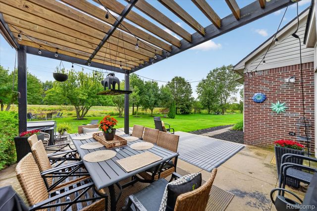 432 E Canford Park, Canton Charter Township, MI 48187