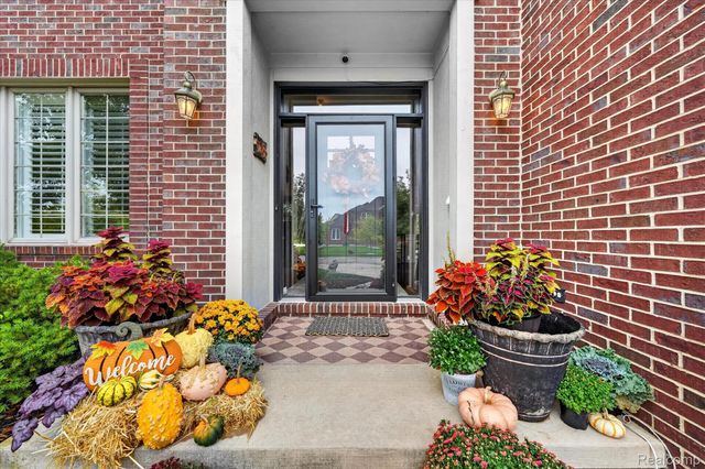 432 E Canford Park, Canton Charter Township, MI 48187