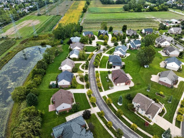 432 E Canford Park, Canton Charter Township, MI 48187