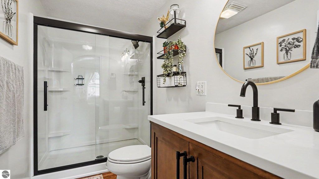 Image 9 of property listing at 110 Crane Street, Alma, MI 48801