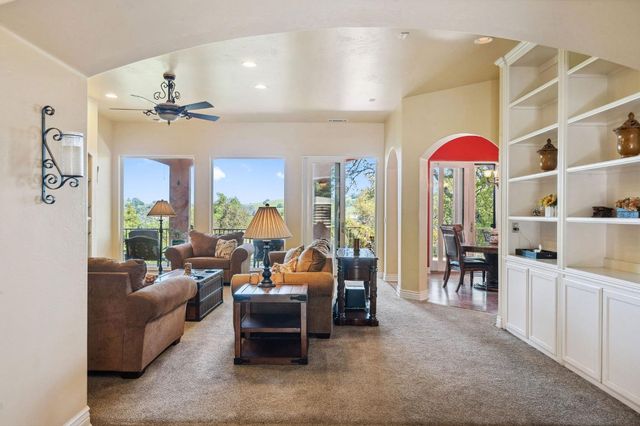 125 Raylan Dr, Sutter Creek, CA 95685