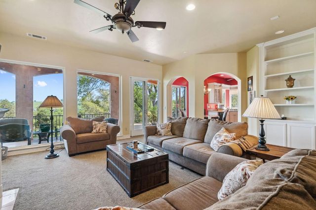 125 Raylan Dr, Sutter Creek, CA 95685