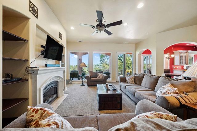 125 Raylan Dr, Sutter Creek, CA 95685