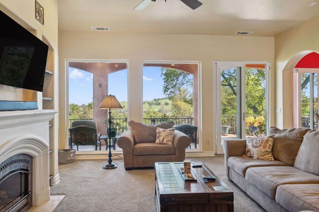 125 Raylan Dr, Sutter Creek, CA 95685