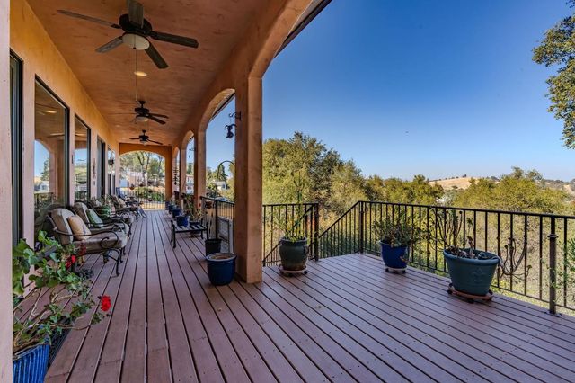 125 Raylan Dr, Sutter Creek, CA 95685
