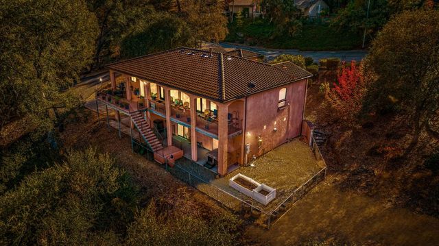 125 Raylan Dr, Sutter Creek, CA 95685