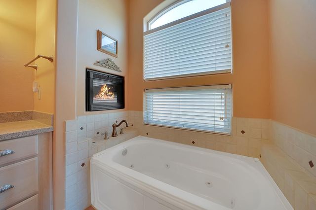 125 Raylan Dr, Sutter Creek, CA 95685