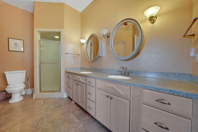 125 Raylan Dr, Sutter Creek, CA 95685