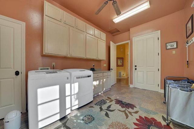 125 Raylan Dr, Sutter Creek, CA 95685