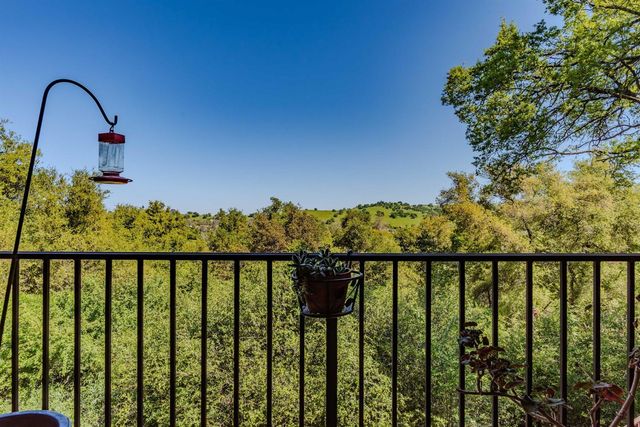 125 Raylan Dr, Sutter Creek, CA 95685