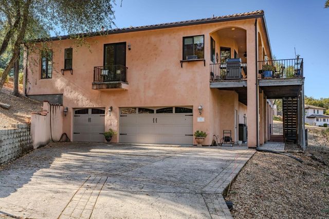 125 Raylan Dr, Sutter Creek, CA 95685