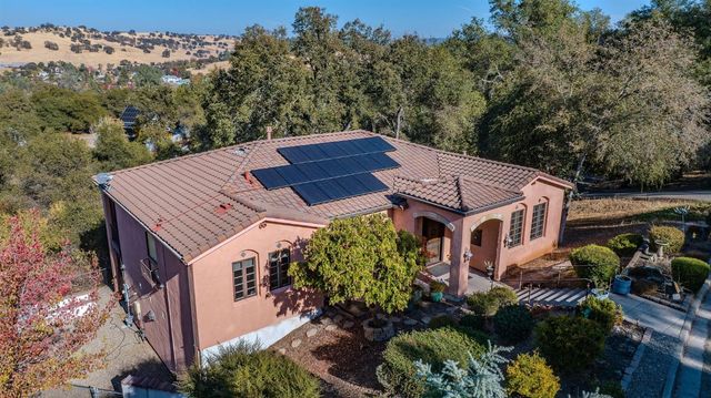 125 Raylan Dr, Sutter Creek, CA 95685