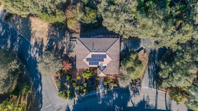 125 Raylan Dr, Sutter Creek, CA 95685