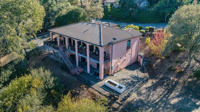 125 Raylan Dr, Sutter Creek, CA 95685