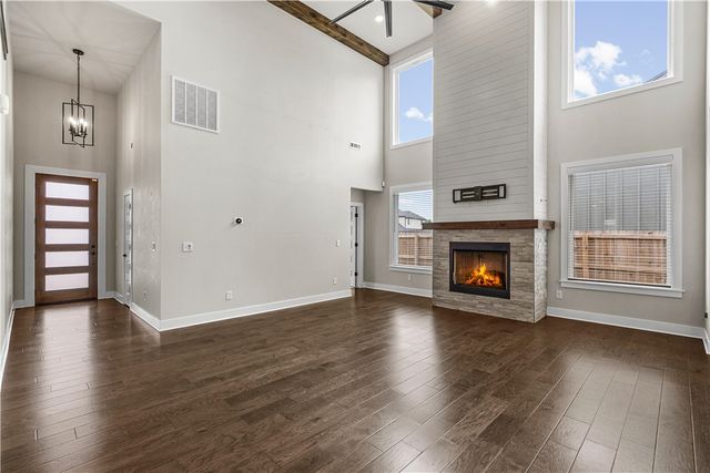 6414 S 59th Street, Rogers, AR 72758